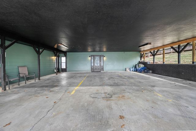 305 Ridgewood Dr, Shelbyville, TN 37160