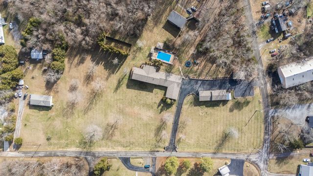 305 Ridgewood Dr, Shelbyville, TN 37160