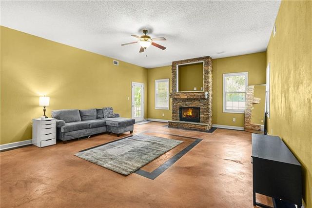 120 Ridge Run, Tyrone, GA 30290