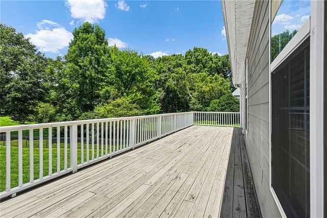 120 Ridge Run, Tyrone, GA 30290
