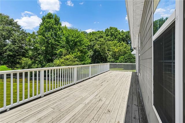 120 Ridge Run, Tyrone, GA 30290