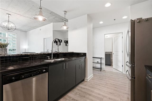 250 Pharr Road NE 1005, Atlanta, GA 30305