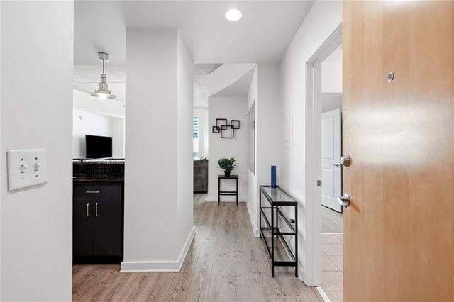 250 Pharr Road NE 1005, Atlanta, GA 30305