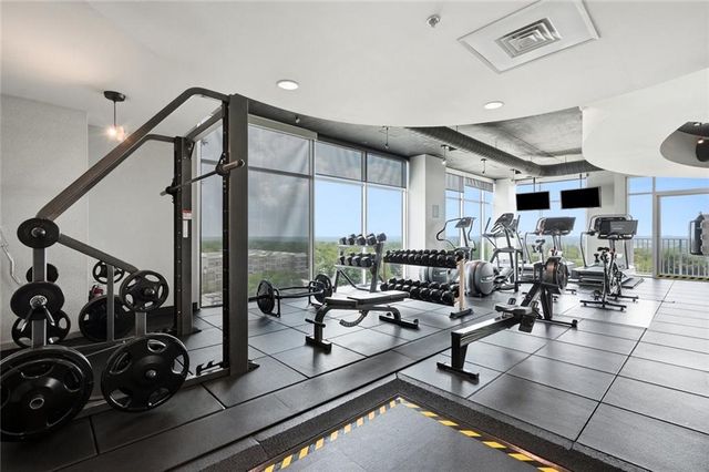 250 Pharr Road NE 1005, Atlanta, GA 30305