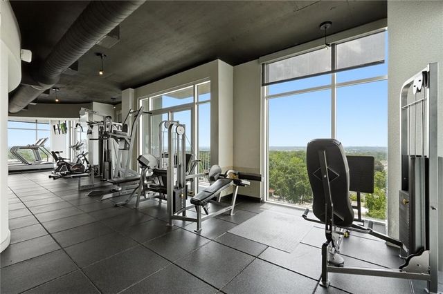 250 Pharr Road NE 1005, Atlanta, GA 30305