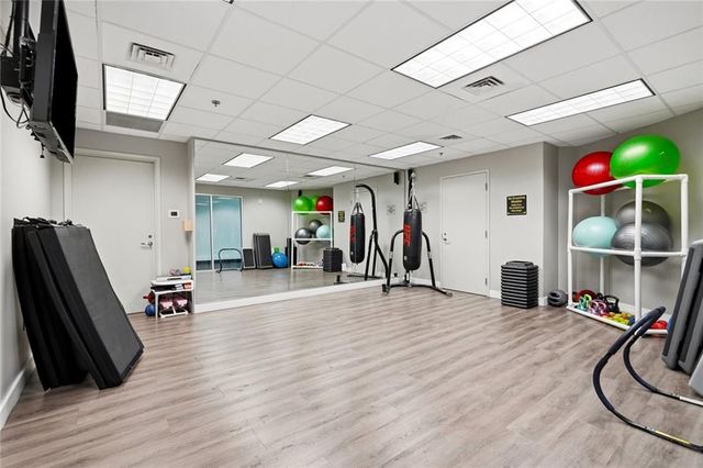 250 Pharr Road NE 1005, Atlanta, GA 30305