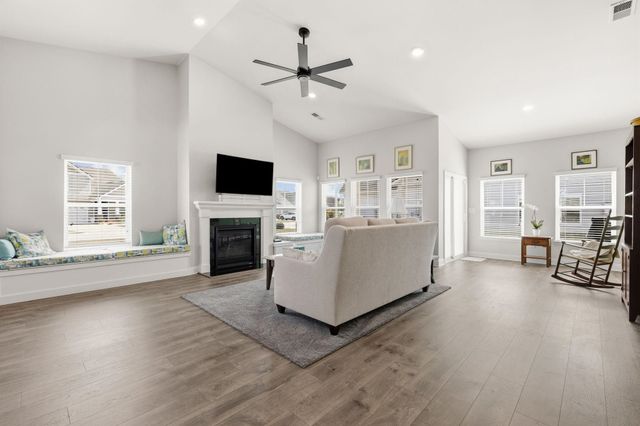 213 Sherwood Dr., Murrells Inlet, SC 29576