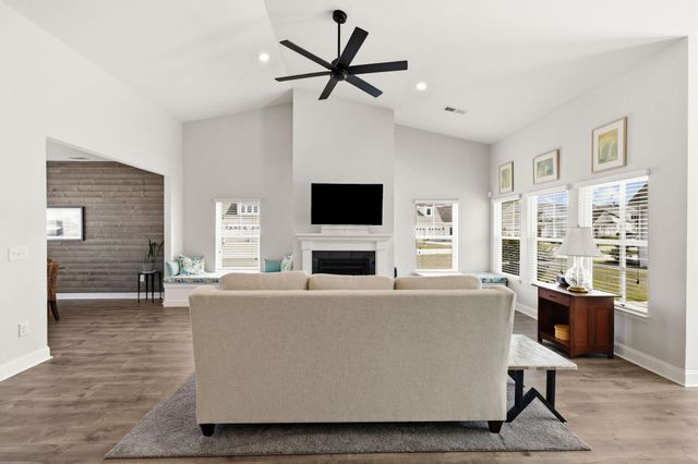 213 Sherwood Dr., Murrells Inlet, SC 29576
