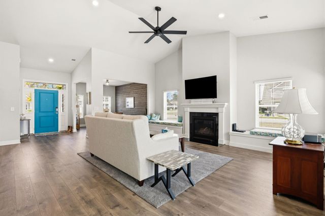 213 Sherwood Dr., Murrells Inlet, SC 29576
