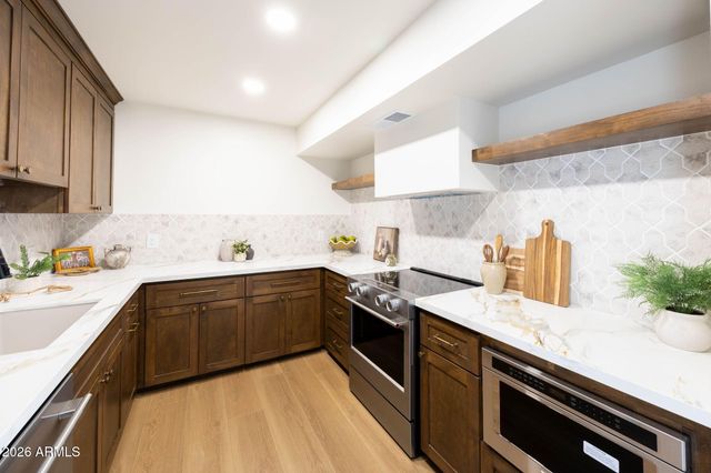 77 E Missouri Avenue 64, Phoenix, AZ 85012