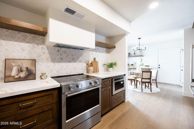 77 E Missouri Avenue 64, Phoenix, AZ 85012