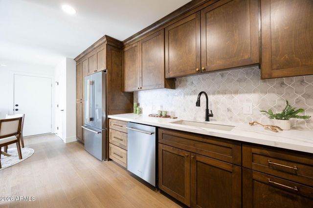 77 E Missouri Avenue 64, Phoenix, AZ 85012
