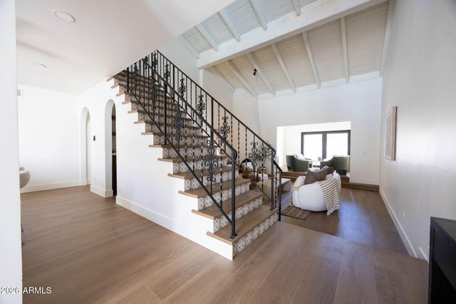 77 E Missouri Avenue 64, Phoenix, AZ 85012