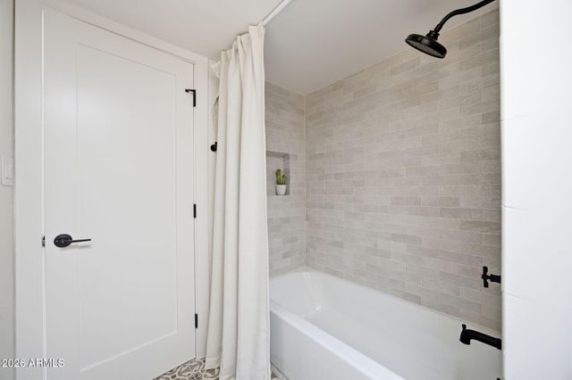 77 E Missouri Avenue 64, Phoenix, AZ 85012