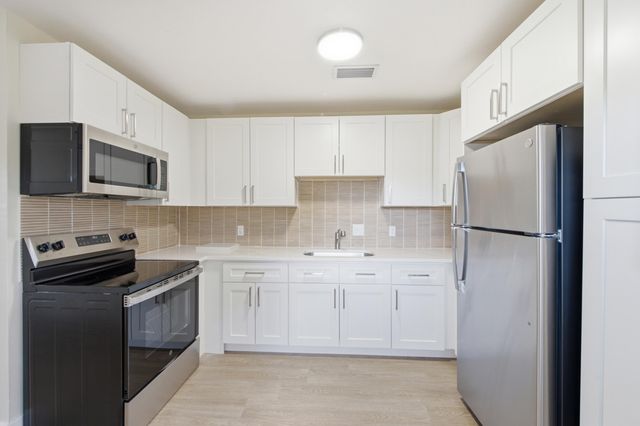 351 Wickline Boulevard, Lantana, FL 33462