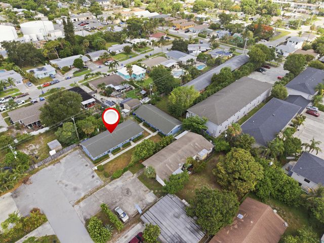 351 Wickline Boulevard, Lantana, FL 33462