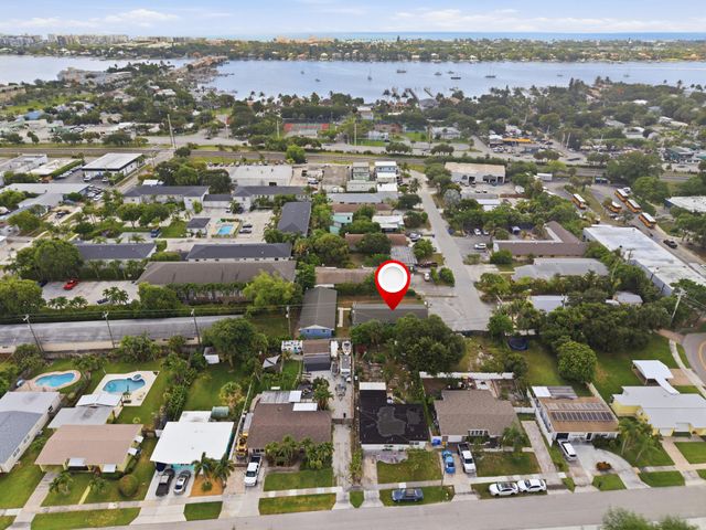 351 Wickline Boulevard, Lantana, FL 33462