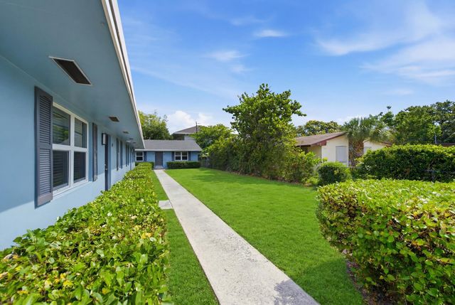 351 Wickline Boulevard, Lantana, FL 33462