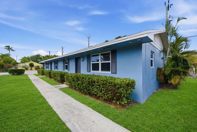 351 Wickline Boulevard, Lantana, FL 33462