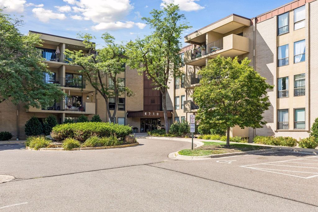 6710 Vernon Avenue S 406, Edina, MN 55436 — photo 3