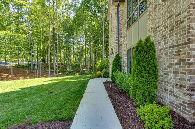 4534 Shackleford Rdg Road 3, Signal Mountain, TN 37377