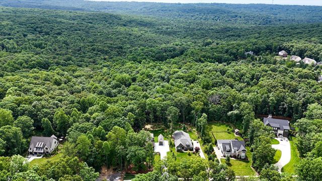 4534 Shackleford Rdg Road 3, Signal Mountain, TN 37377