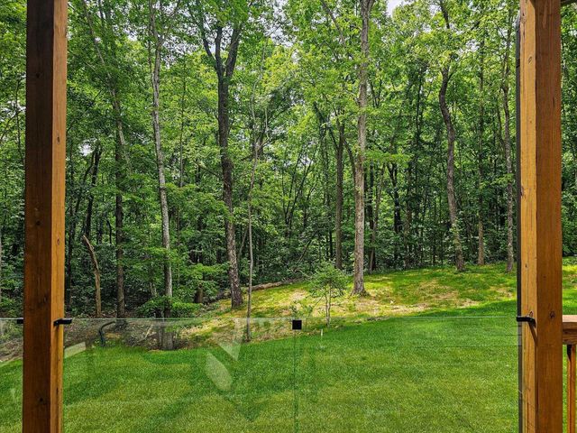 4534 Shackleford Rdg Road 3, Signal Mountain, TN 37377