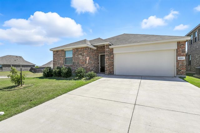 6924 Waterloo Lane, Fort Worth, TX 76179