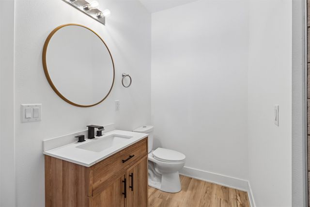 1010 Frederick Avenue, Des Moines, IA 50315