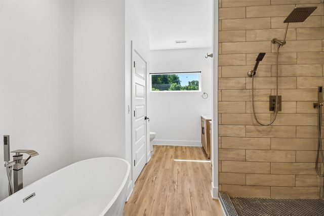 1010 Frederick Avenue, Des Moines, IA 50315