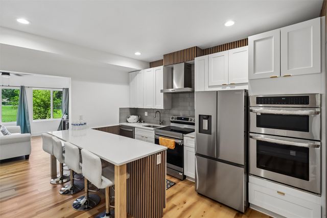 1010 Frederick Avenue, Des Moines, IA 50315