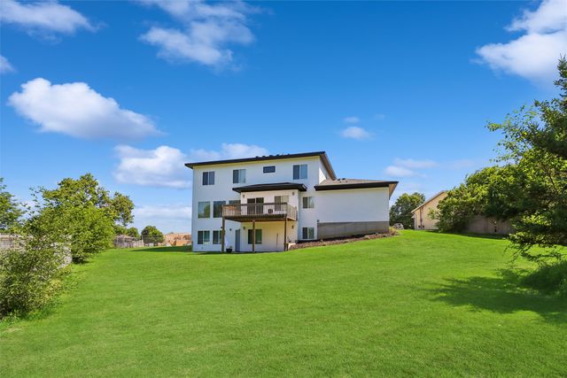 1010 Frederick Avenue, Des Moines, IA 50315