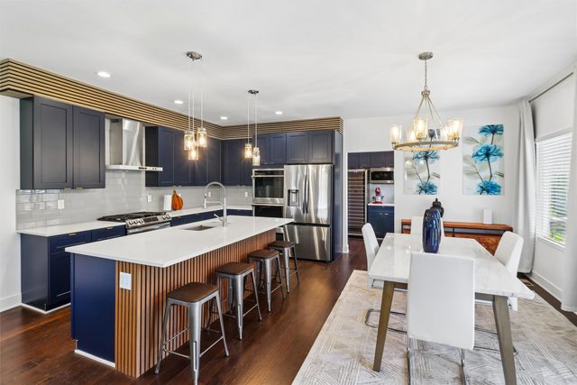 1010 Frederick Avenue, Des Moines, IA 50315