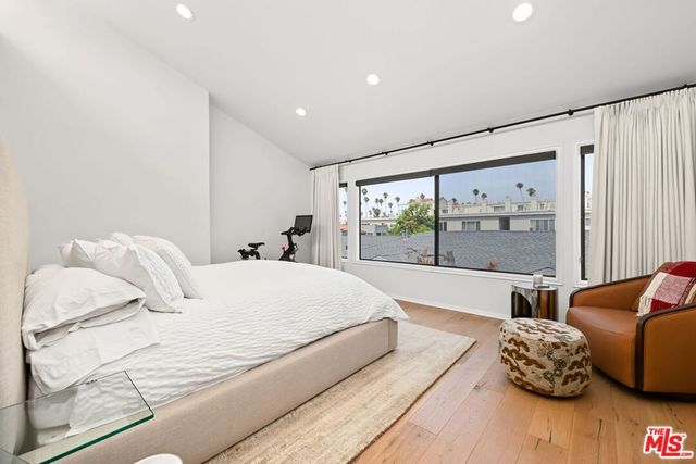 954 20th Street B, Santa Monica, CA 90403