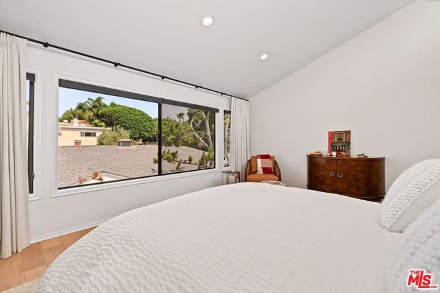 954 20th Street B, Santa Monica, CA 90403