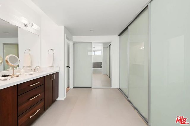 954 20th Street B, Santa Monica, CA 90403
