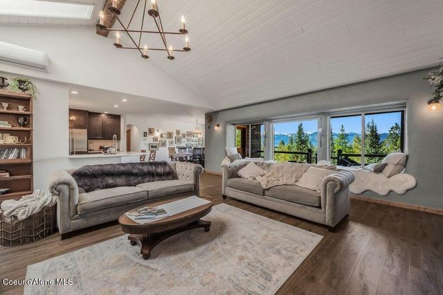 2875 Gold Creek RD, Sandpoint, ID 83864