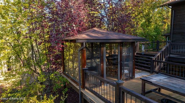 2875 Gold Creek RD, Sandpoint, ID 83864