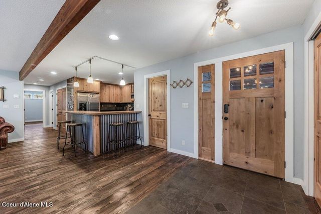 2875 Gold Creek RD, Sandpoint, ID 83864