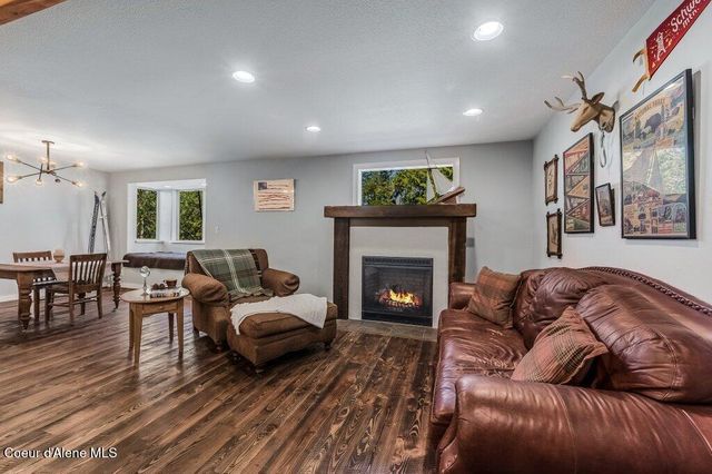2875 Gold Creek RD, Sandpoint, ID 83864