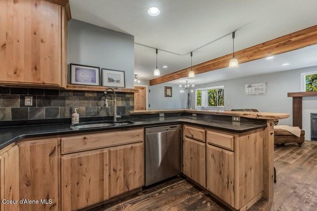2875 Gold Creek RD, Sandpoint, ID 83864
