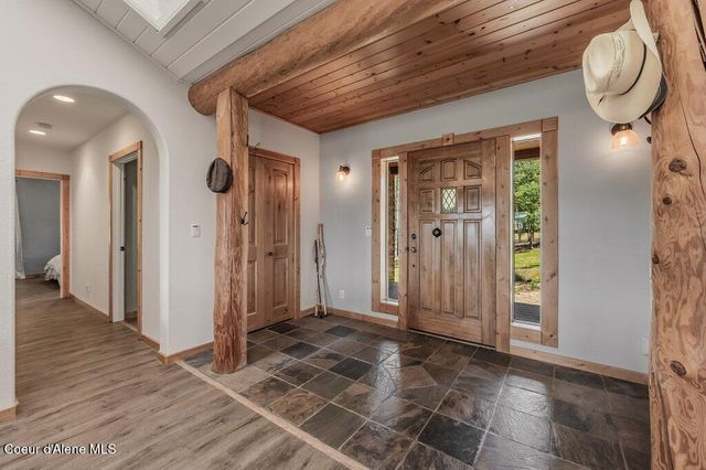 2875 Gold Creek RD, Sandpoint, ID 83864