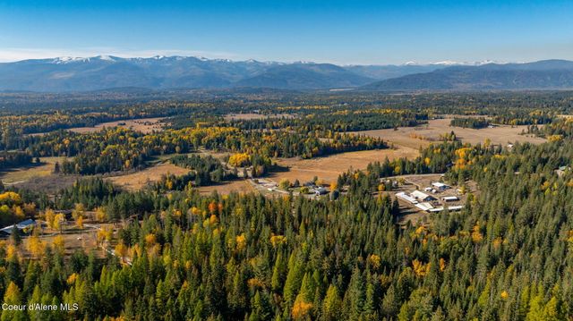 2875 Gold Creek RD, Sandpoint, ID 83864