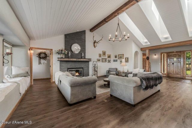 2875 Gold Creek RD, Sandpoint, ID 83864