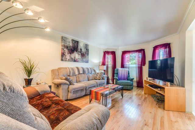 1832 Burning Bush Court, Rochester Hills, MI 48309