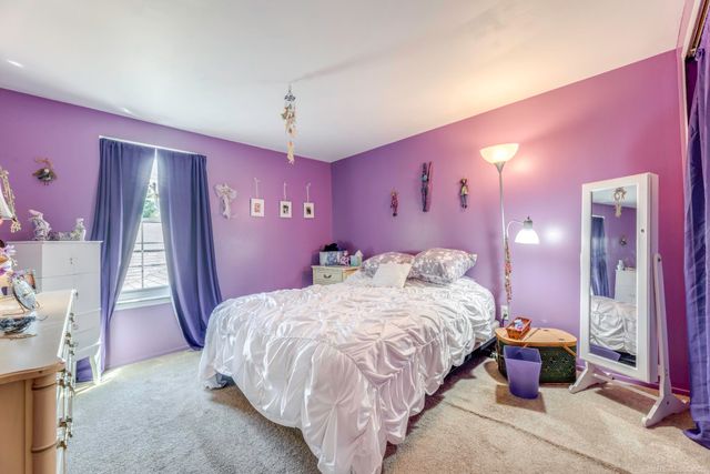 1832 Burning Bush Court, Rochester Hills, MI 48309
