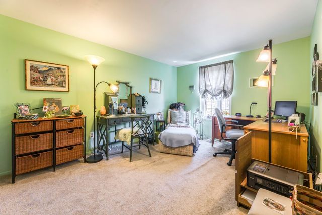 1832 Burning Bush Court, Rochester Hills, MI 48309