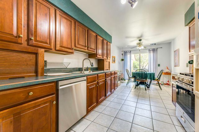 1832 Burning Bush Court, Rochester Hills, MI 48309
