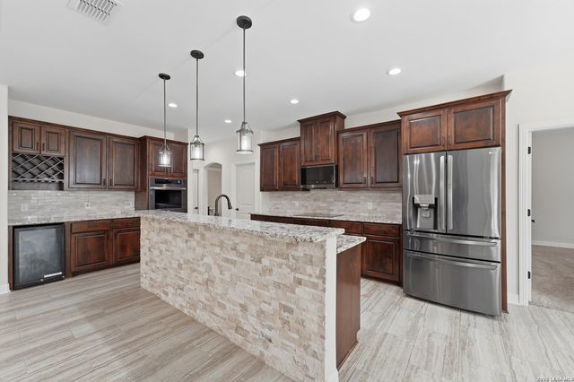 123 Tomahawk, Seguin, TX 78155