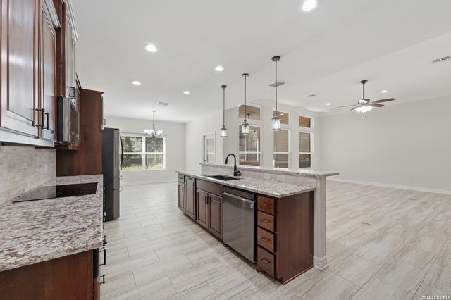 123 Tomahawk, Seguin, TX 78155